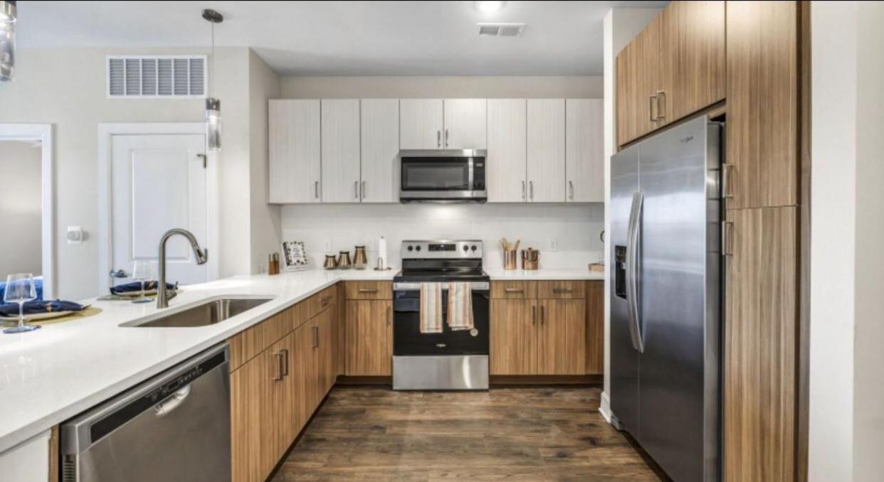 נאשוויל Spacious Castle W Gym Pool Free Parking I Walk To Dowtown N Broadway מראה חיצוני תמונה