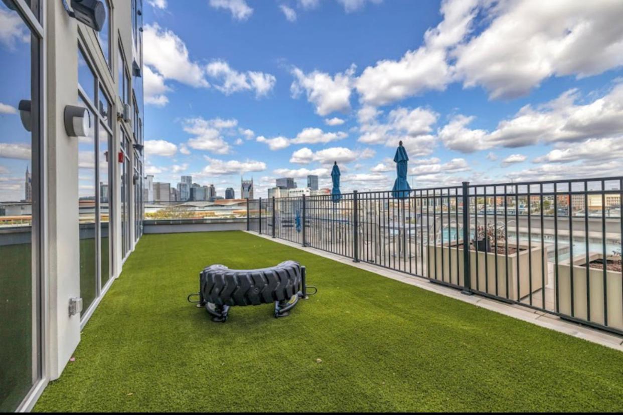 נאשוויל Spacious Castle W Gym Pool Free Parking I Walk To Dowtown N Broadway מראה חיצוני תמונה